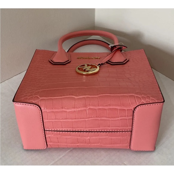 New Michael Kors Mercer Messenger handbag Embossed Leather Grapefruit - Picture 4 of 7